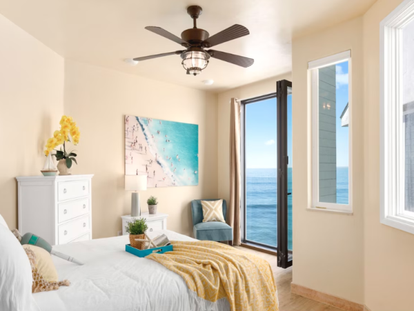 Luxurious 9-Bedroom Beachfront Oasis in Oceanside